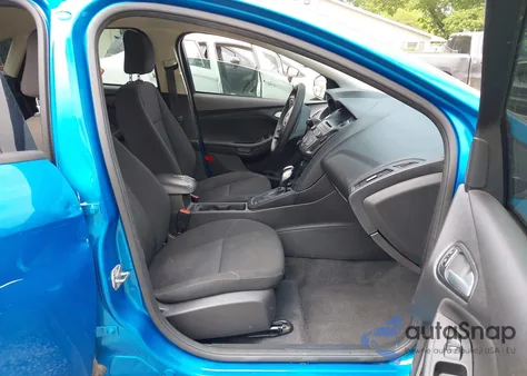 2015 Ford Focus Se z USA, uszkodzony, nr VIN 1FADP3F21FL274182